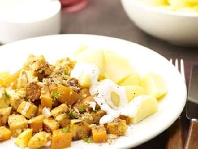 Foto Pastinaak en pompoen met soja, walnoten en mieriksaus