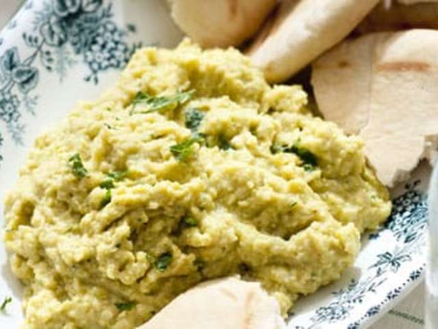 Foto Korianderbroodjes met tuinbonendip