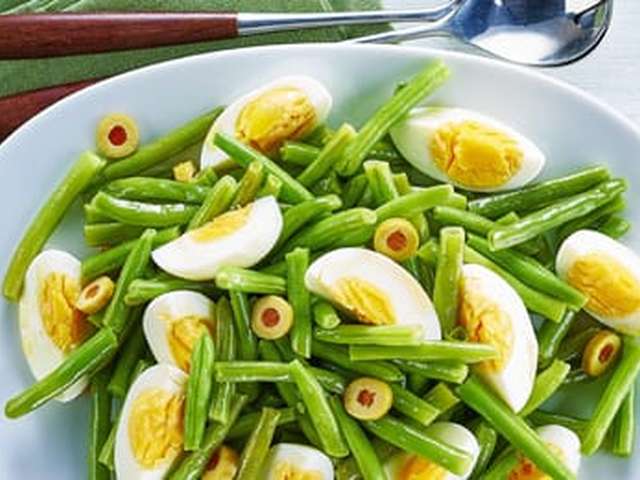 Foto Sperziebonensalade met ei en citroen
