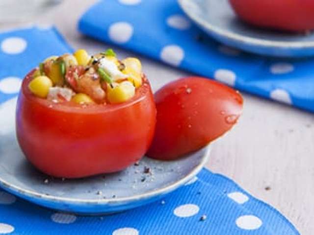 Foto Gevulde tomaat met mais en feta