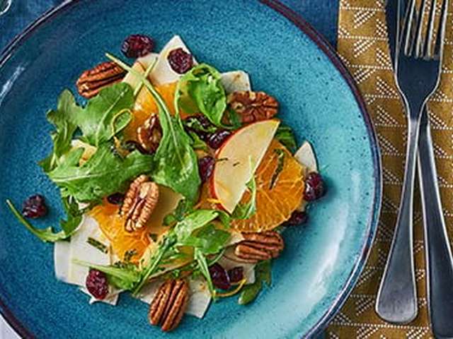 Foto Knolselderijsalade met pecannoten en mandarijn