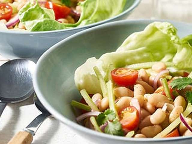 Foto Witte bonensalade met citroen en koriander