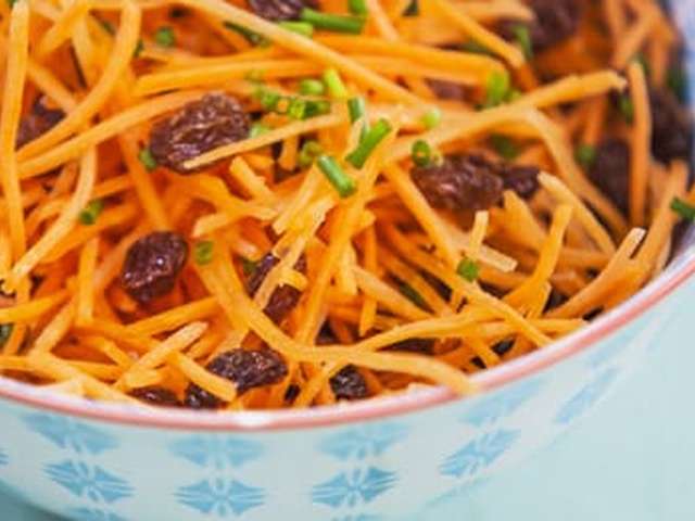 Foto Wortelsalade met visreepjes
